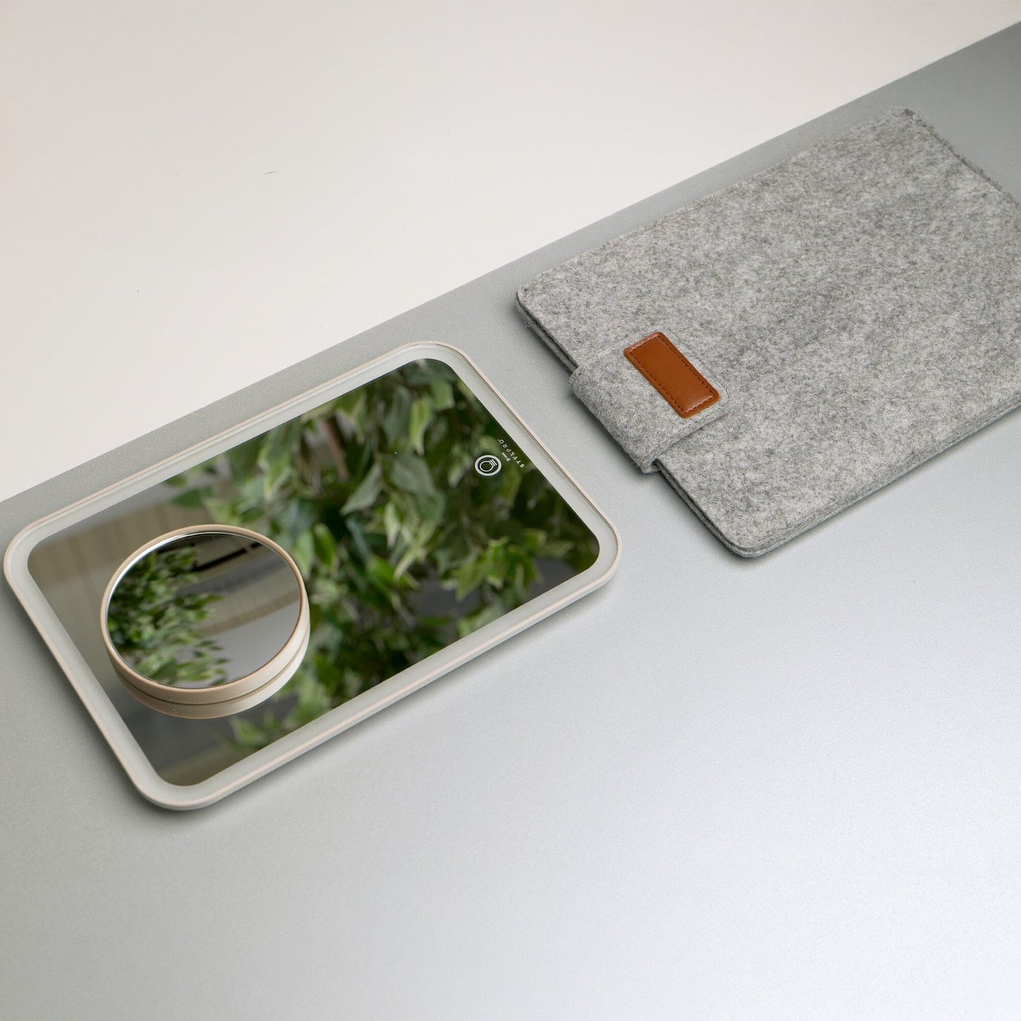 STYLPRO Glow & Go Mirror